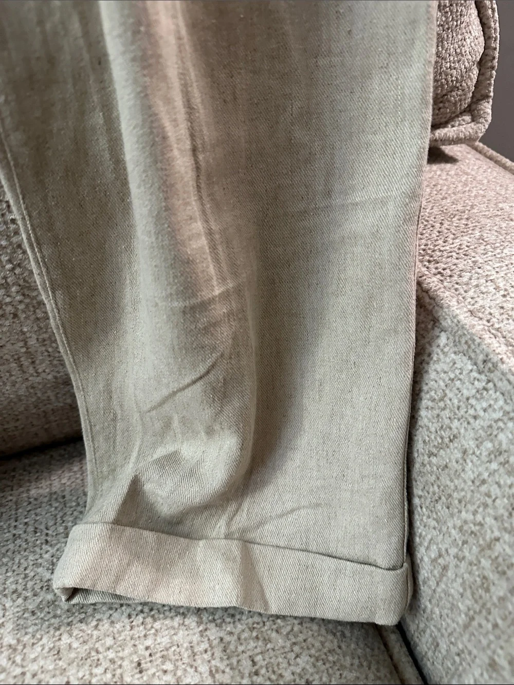 Perry Ellis Pleated Linen-Blend Chinos in Light Tan 34/30